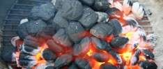 kingsford charcoal brequettes in weber kettle grill